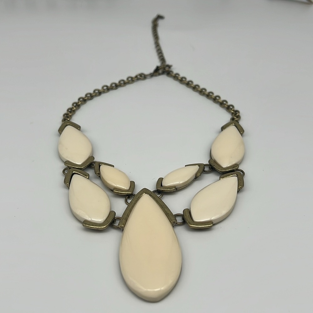 Premier Designs‎ Blanca Brass Tone and Cream Enamel V Neck Necklace